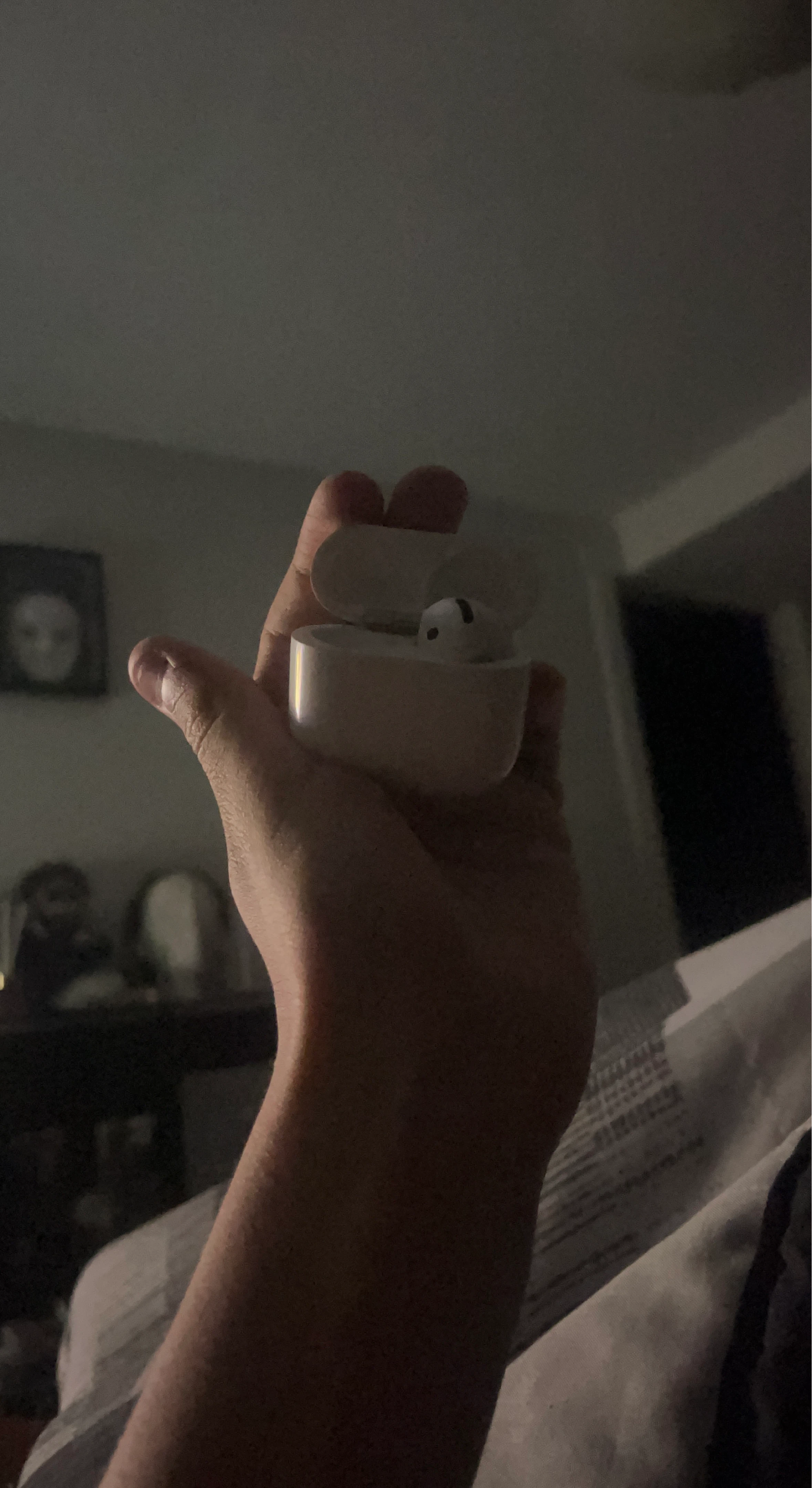 Apple AirPods (2nd generation)