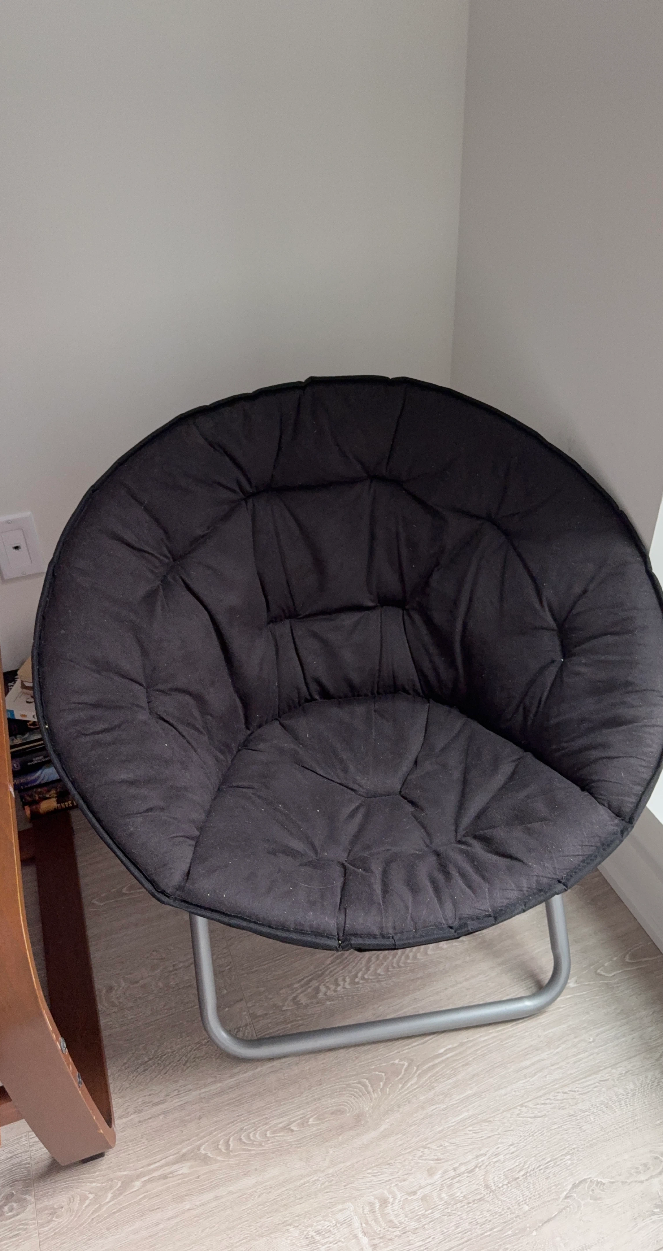 Black Saucer Chair