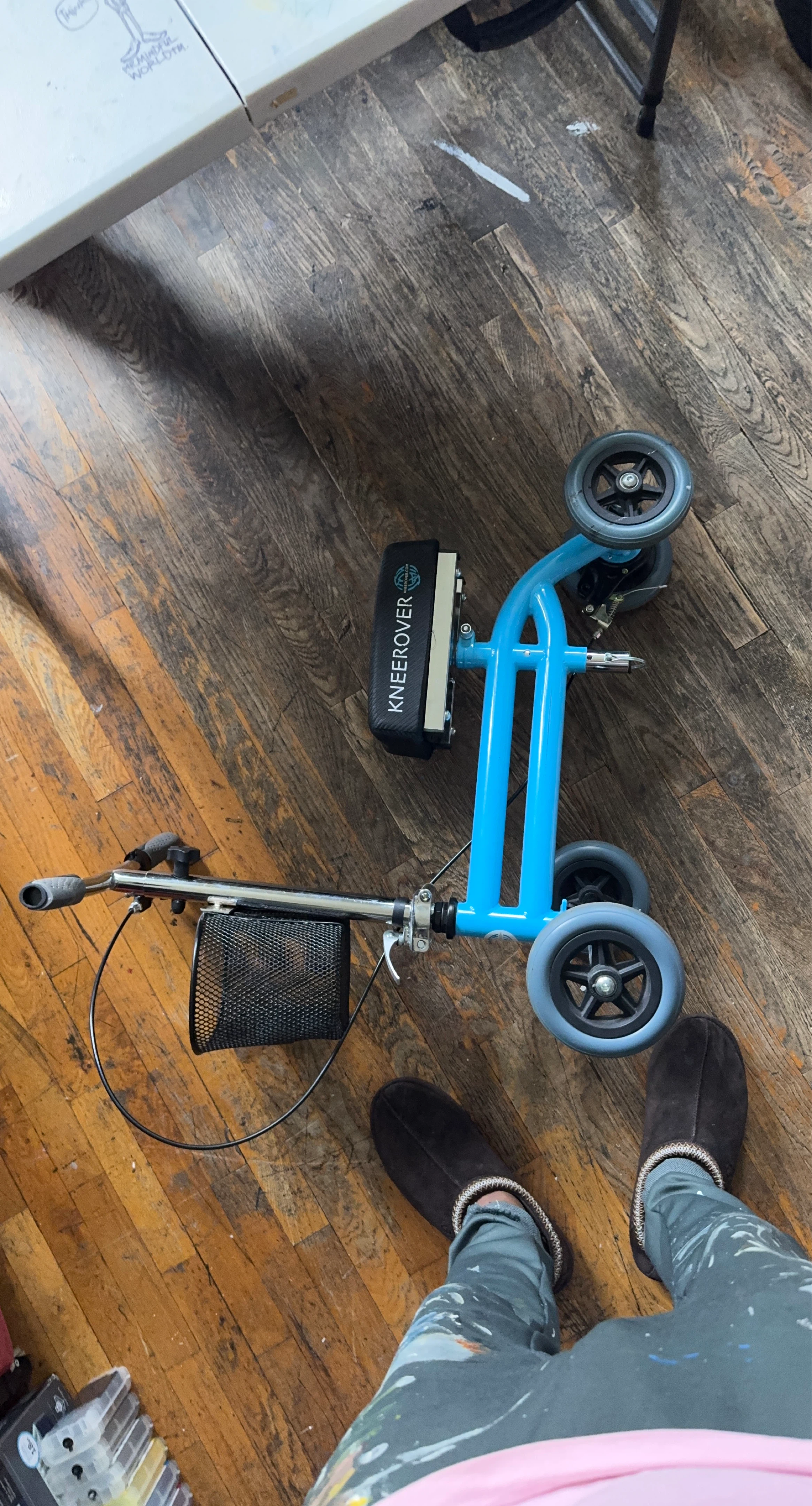 Kneerover Crutch Scooter