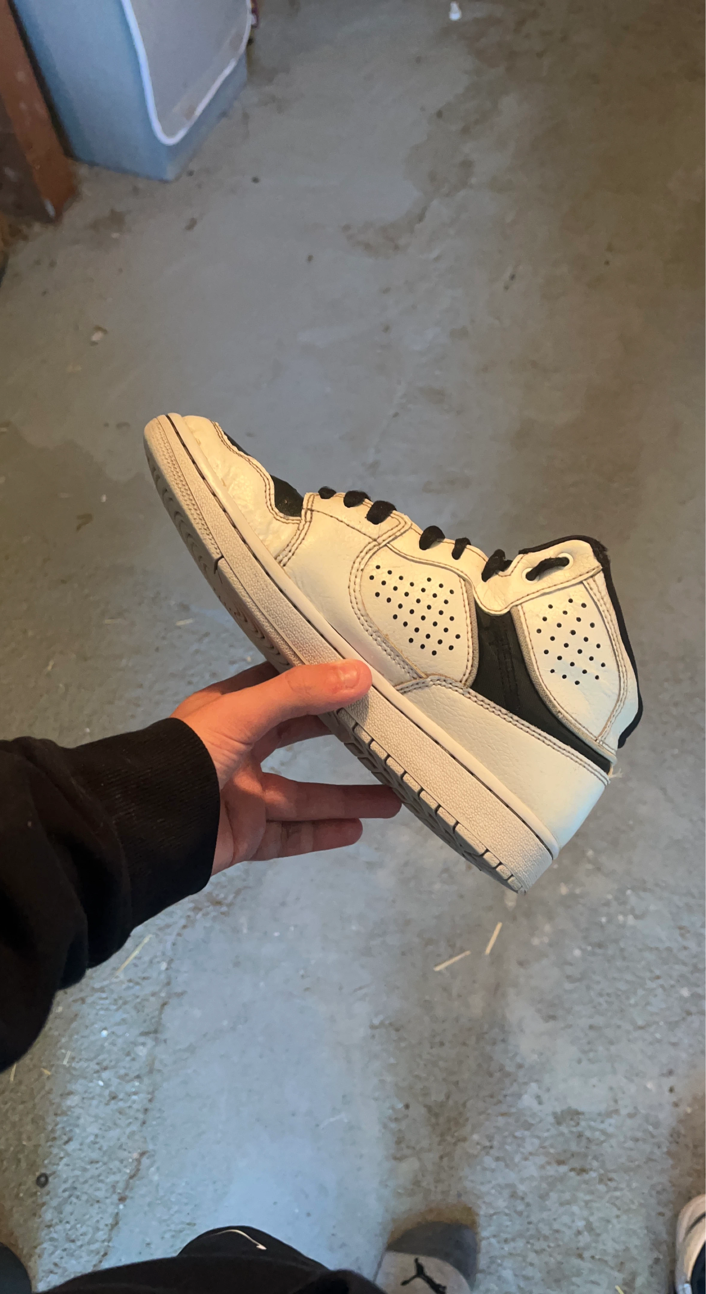 Nike Air Jordan 1 Mid SE - White/Black