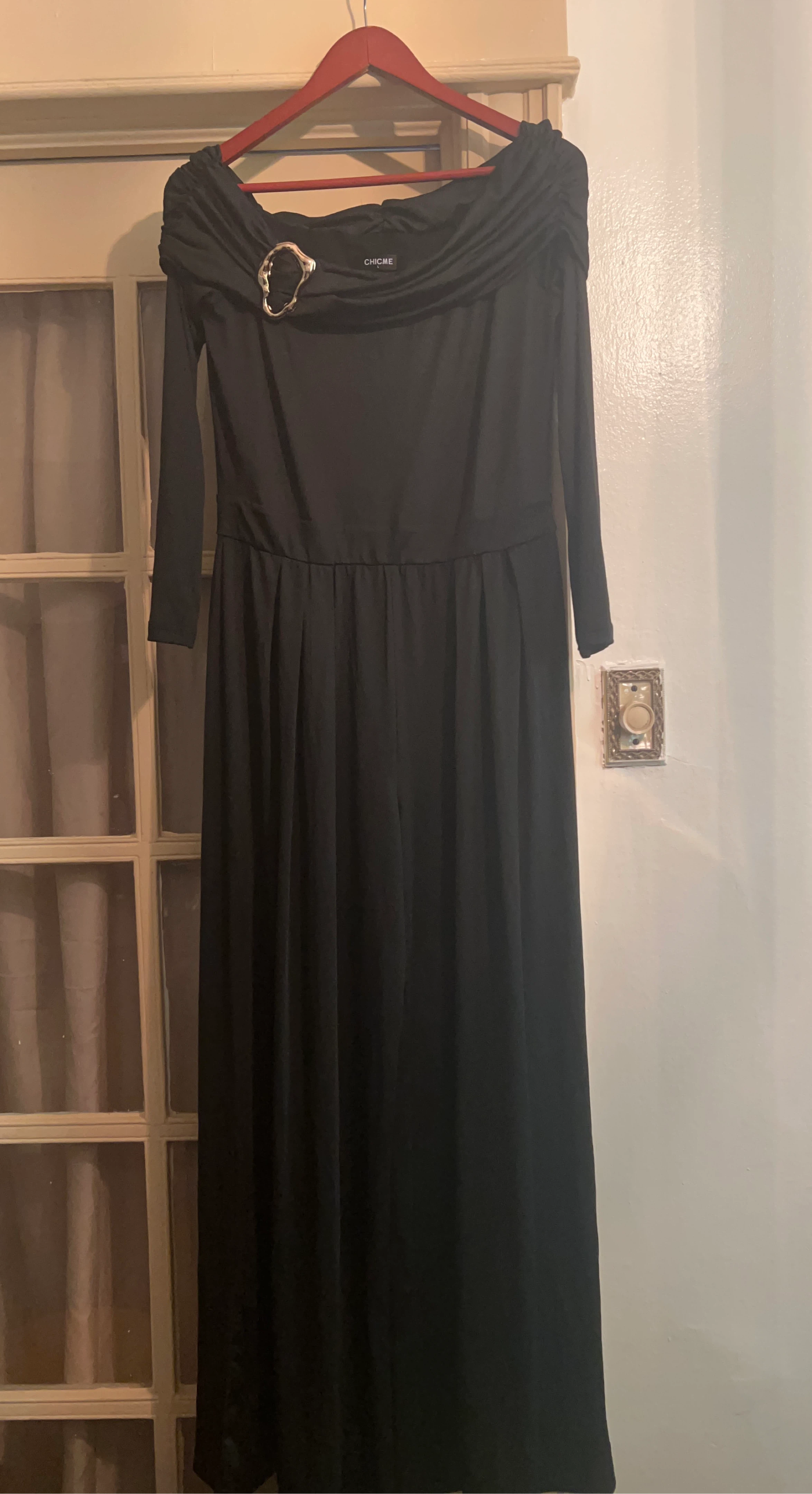 CHICME Black Off-the-Shoulder Maxi Dress Size L