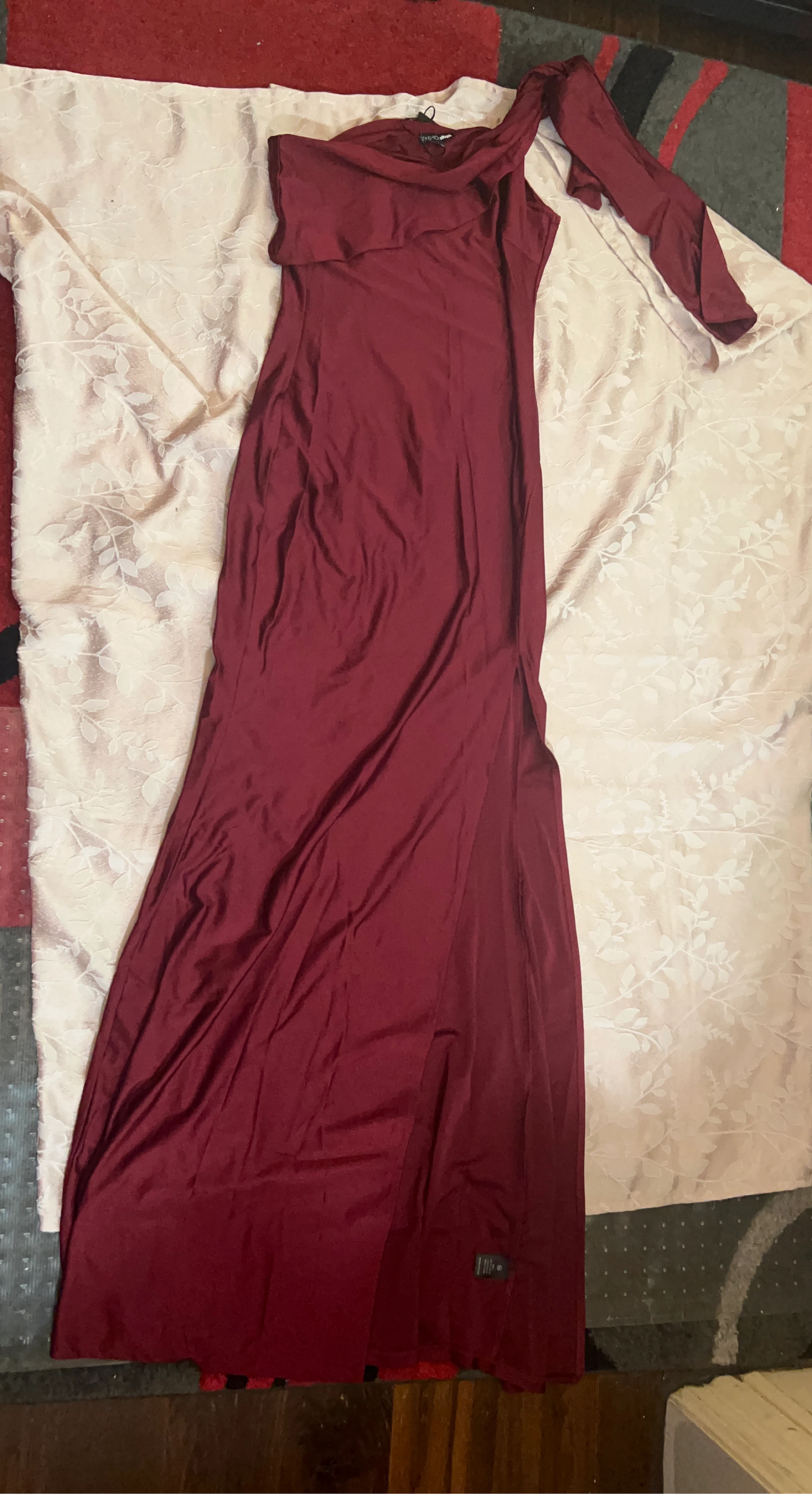 Fashion Nova Gabriette Maxi Dress Burgundy Size M