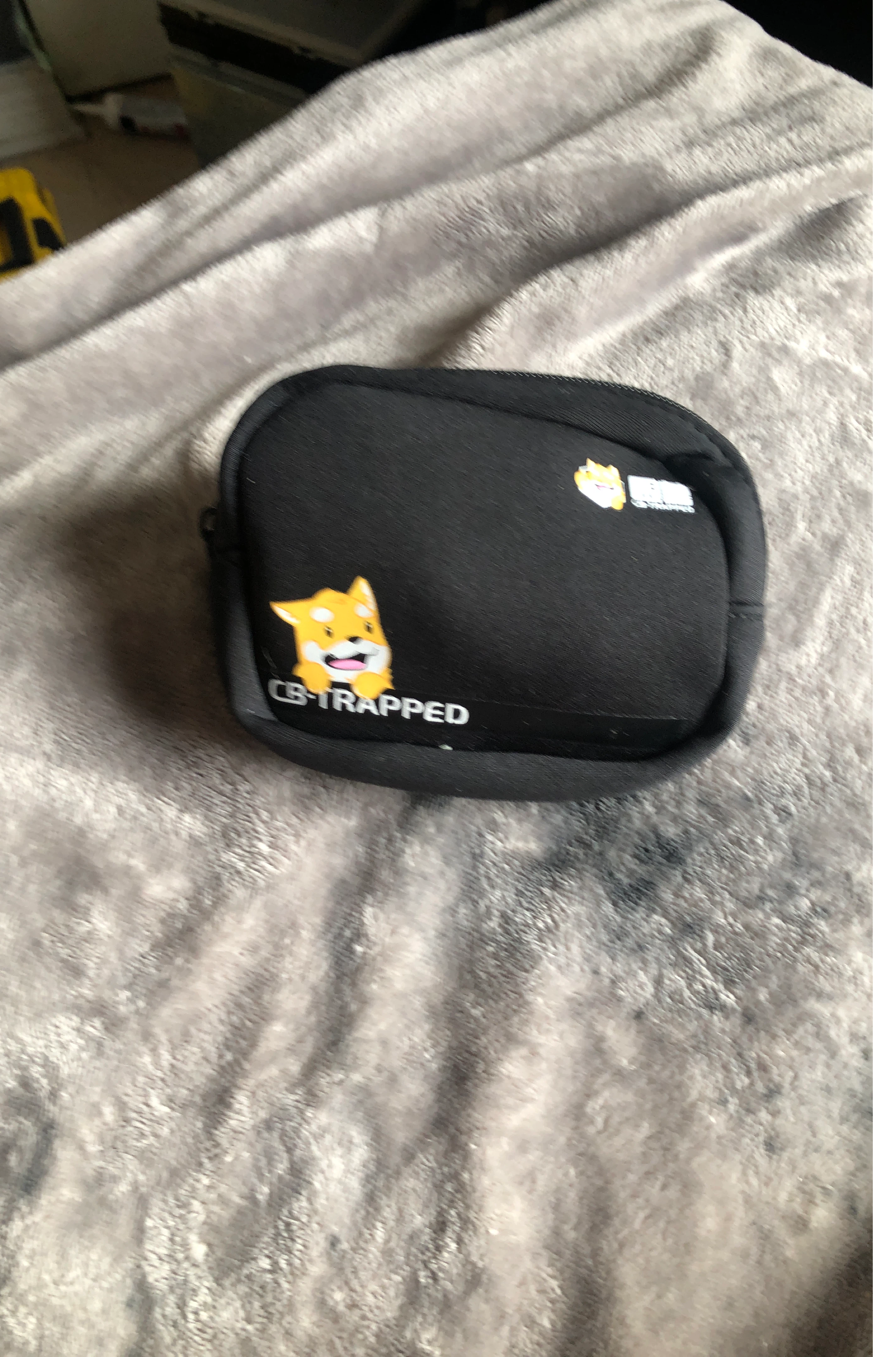 CB-TRAPPED Black Coin Pouch