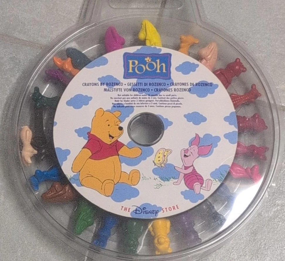 Pooh by Rozenzo Crayons