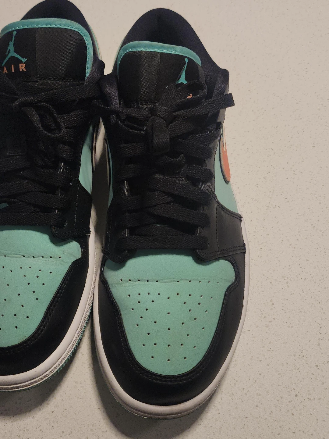 Jordan 1 Low SE "Arctic Punch"