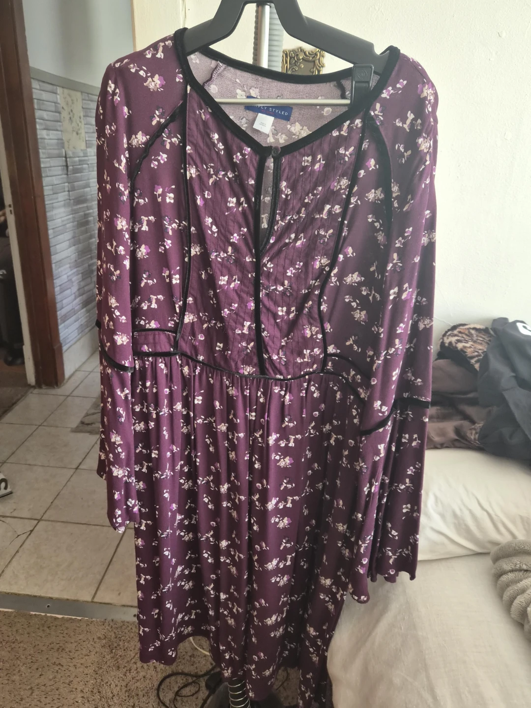 Simply Styled Women's Purple Floral Print Long Sleeve Dress