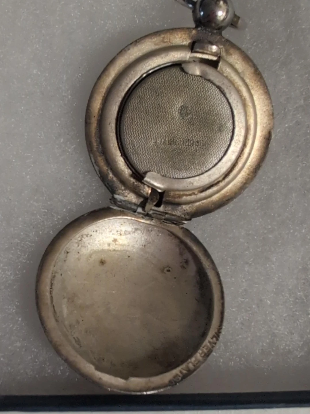 Vintage Silver Plated Locket with coin holder - photo 2