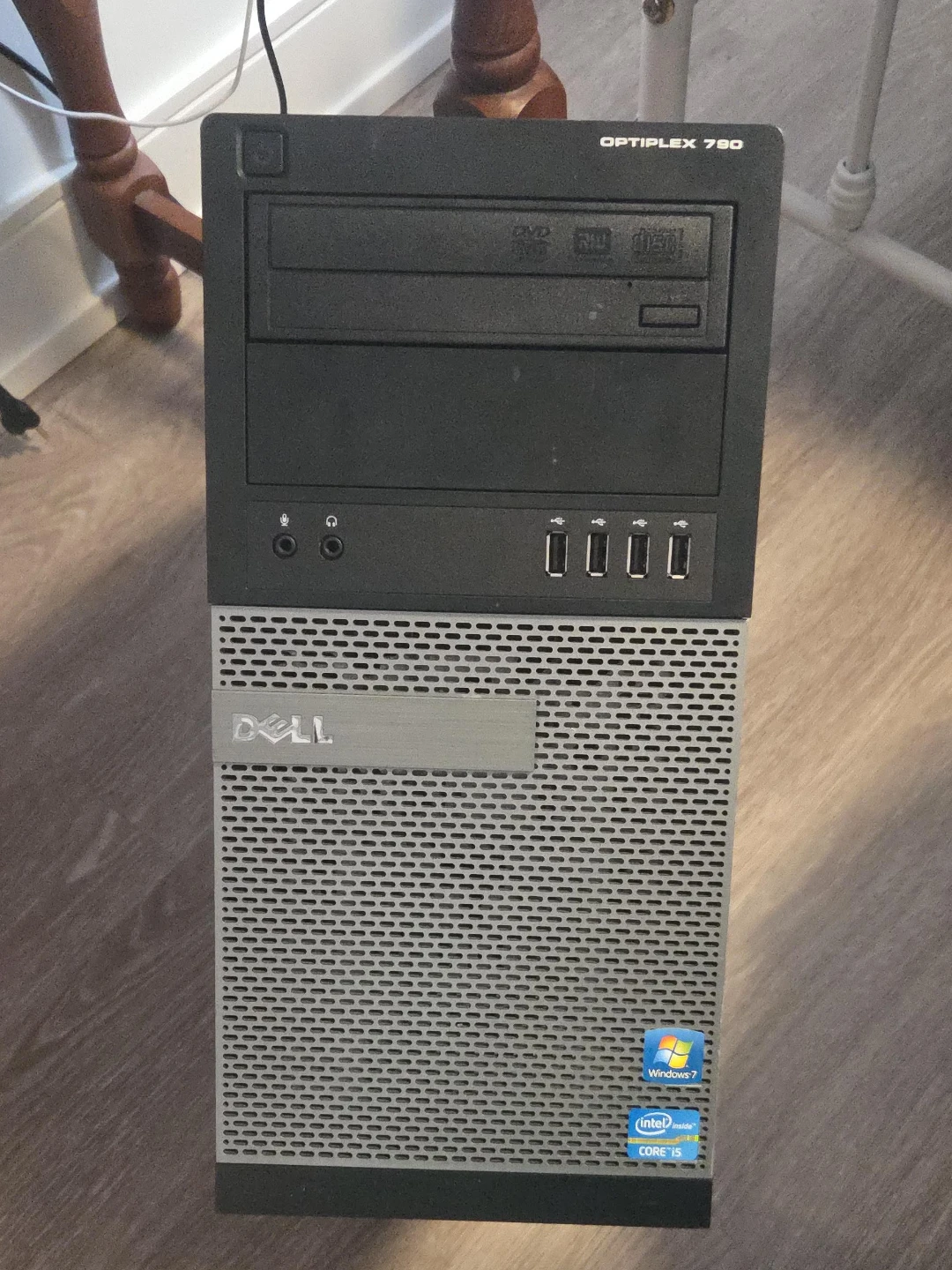 Dell OptiPlex 790 Desktop Computer