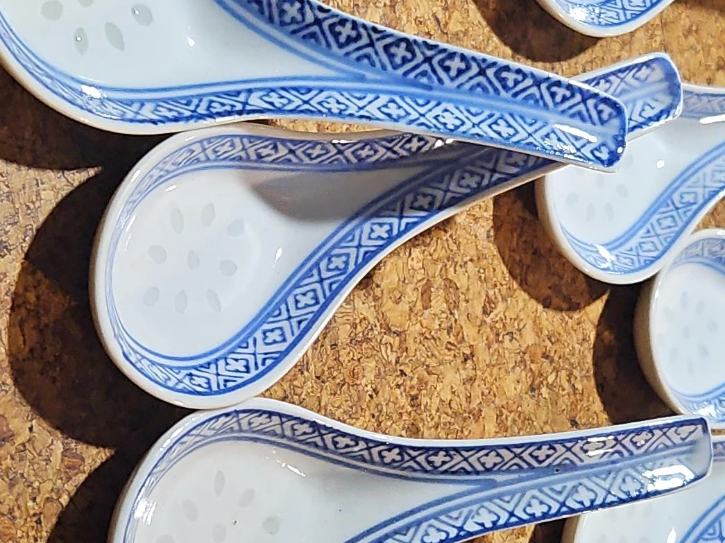 Set of 12 Chinese Ceramic Soup Spoons - photo 5
