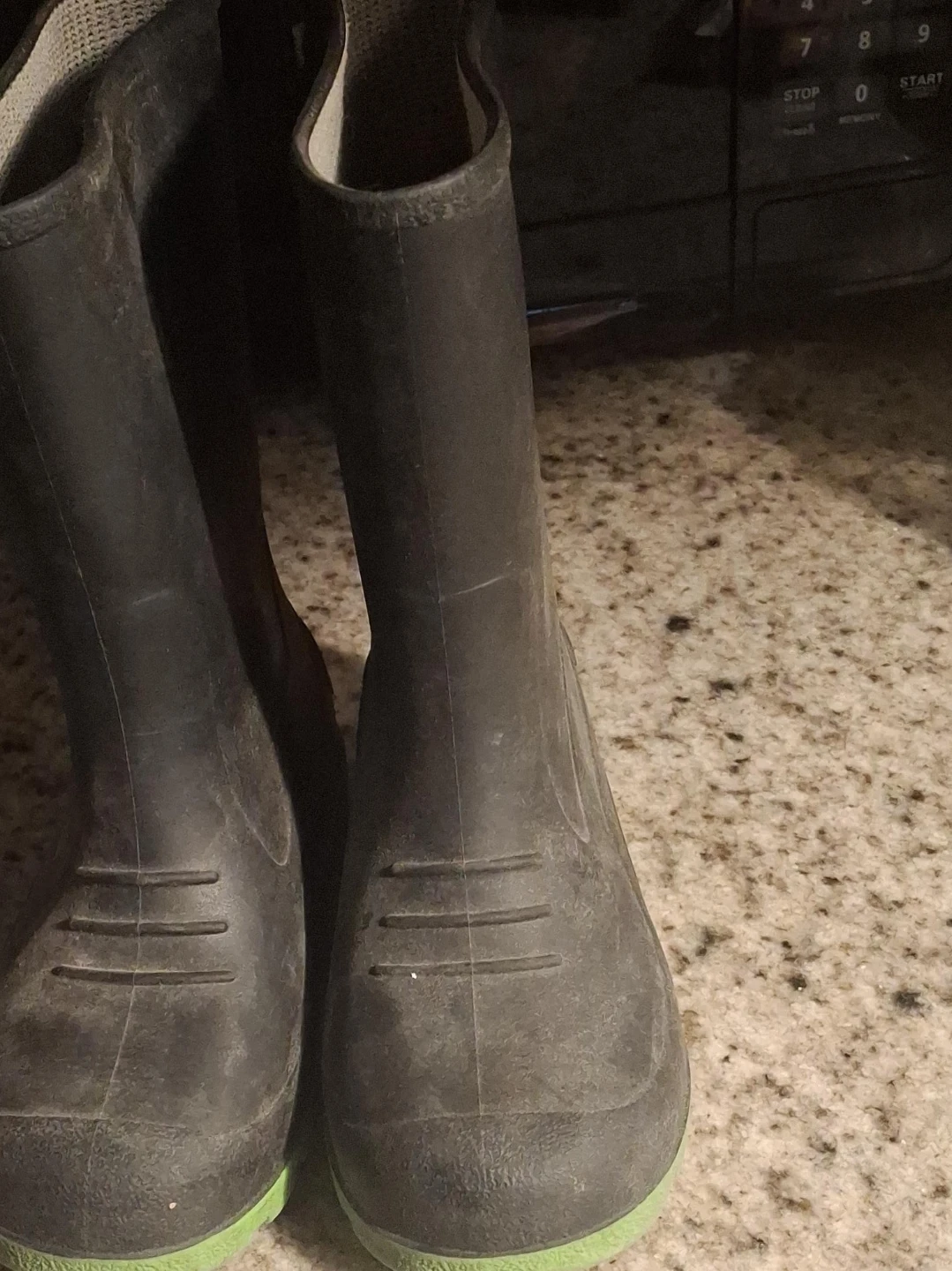 Kids' Black Rubber Rain Boots Size 1