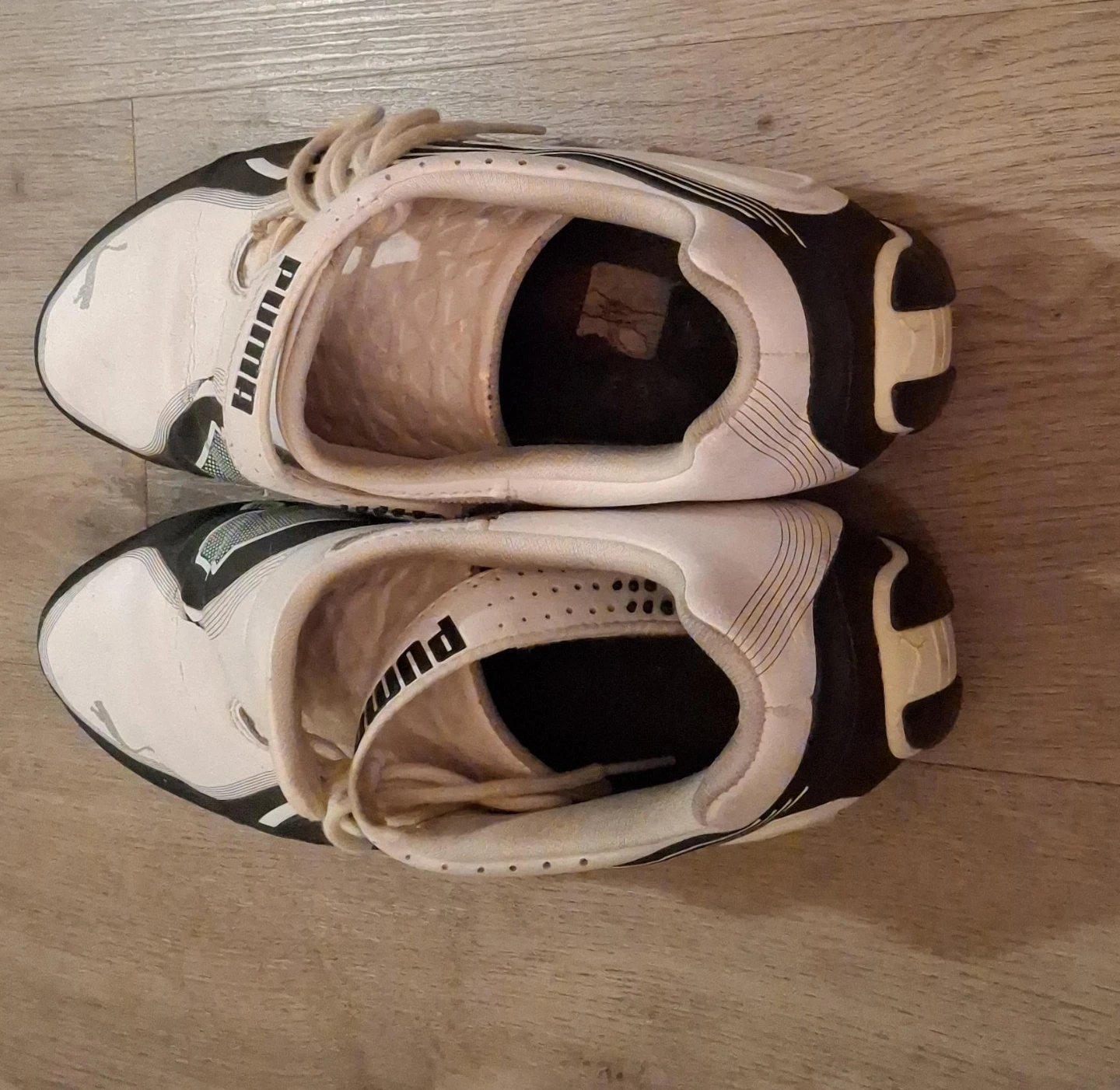 Puma White & Black Athletic Shoes