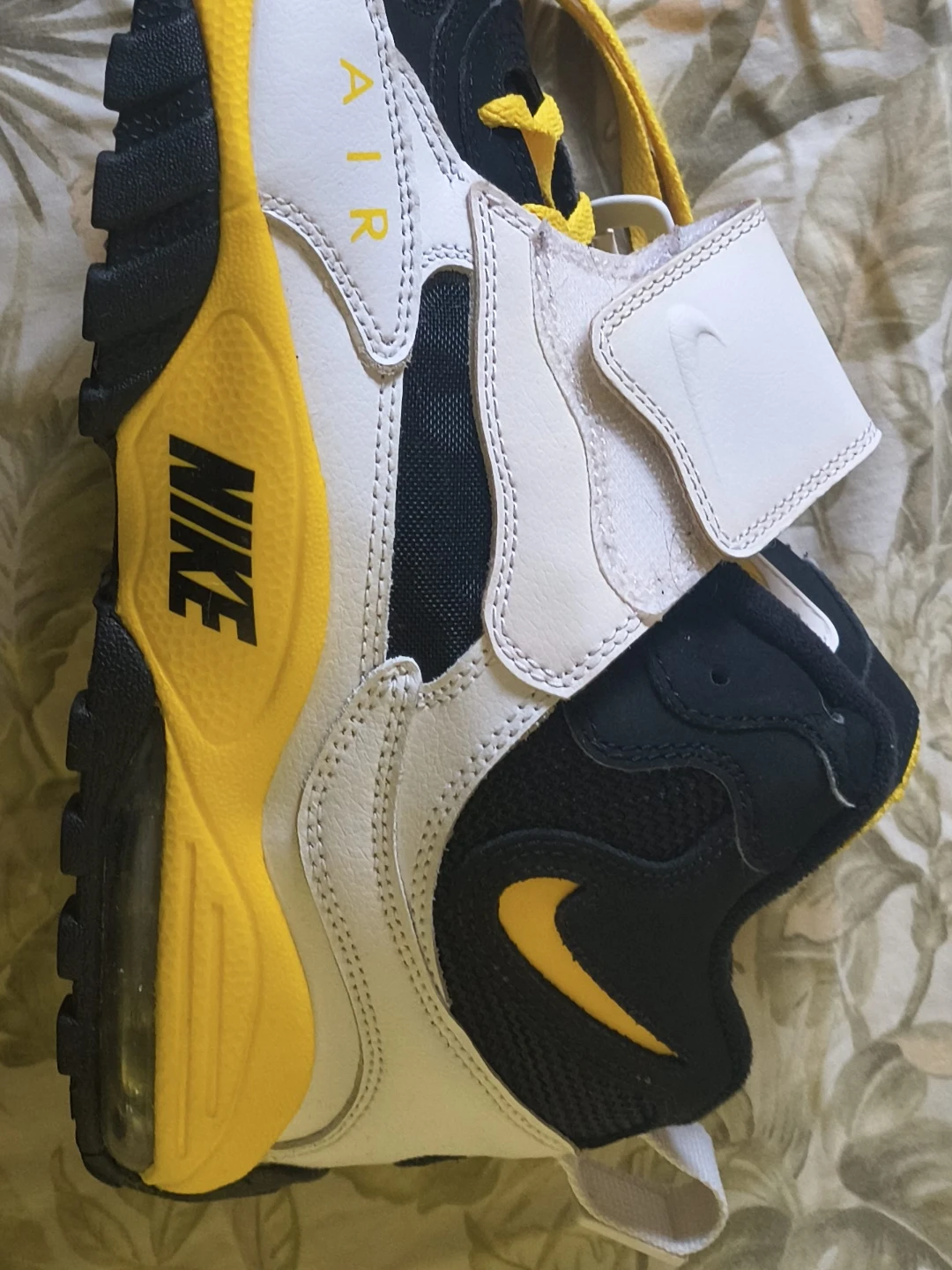 Nike Air Barrage Mid Men's Shoes