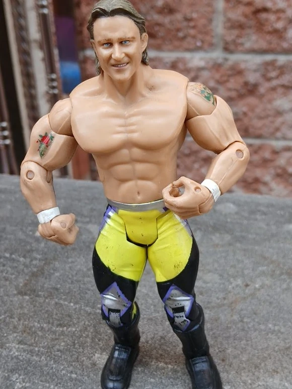 Wrestling Action Figure - Yellow & Black Gear