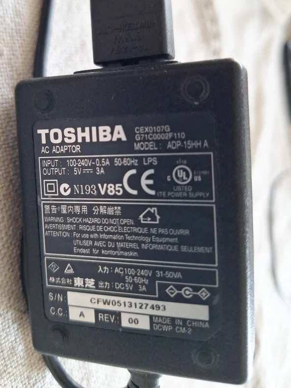Toshiba AC Adapter Model ADP-15HH A
