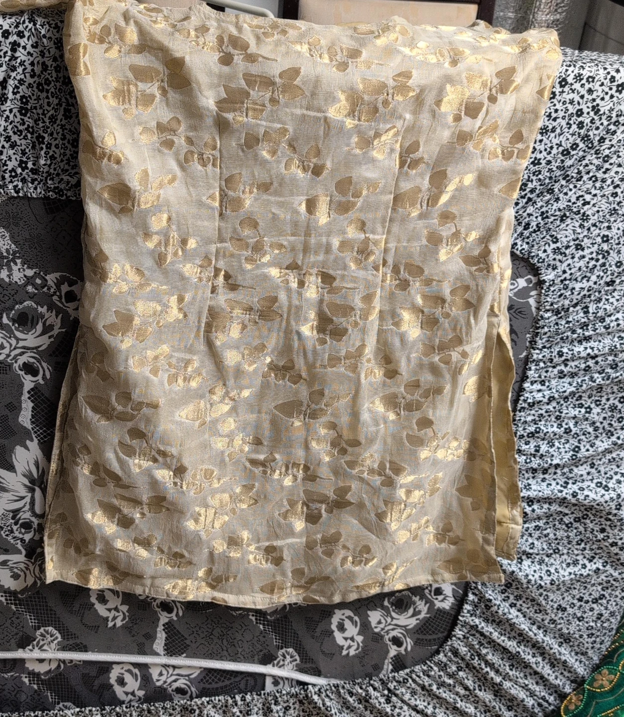 Gold Floral Print top