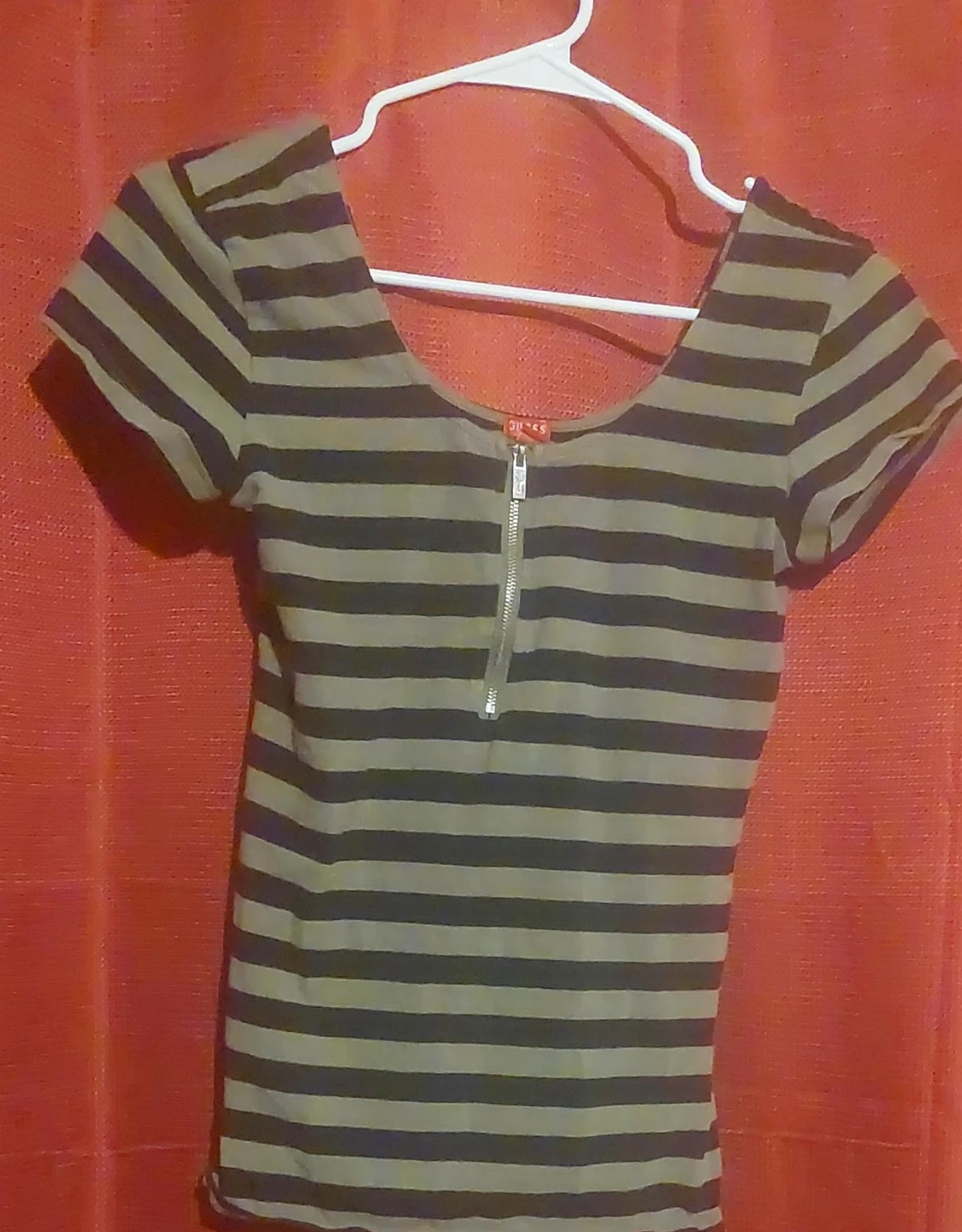 GUESS Striped Short Sleeve Zipper Top