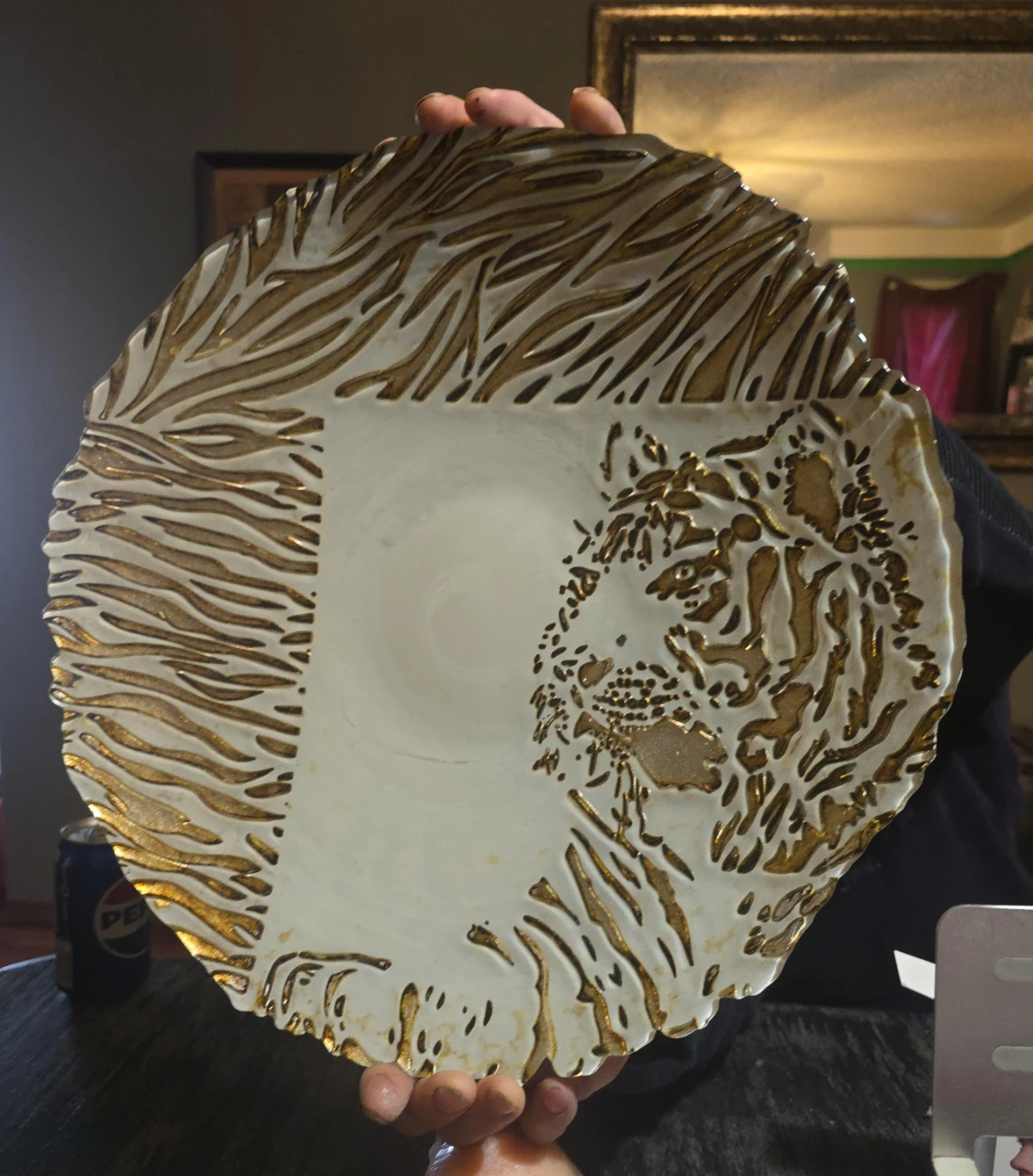 Decorative Plate with Tiger Design