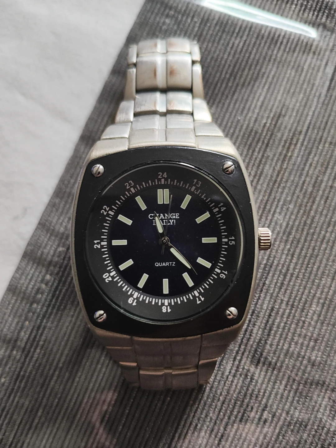 CHANGE TIME Quartz Watch