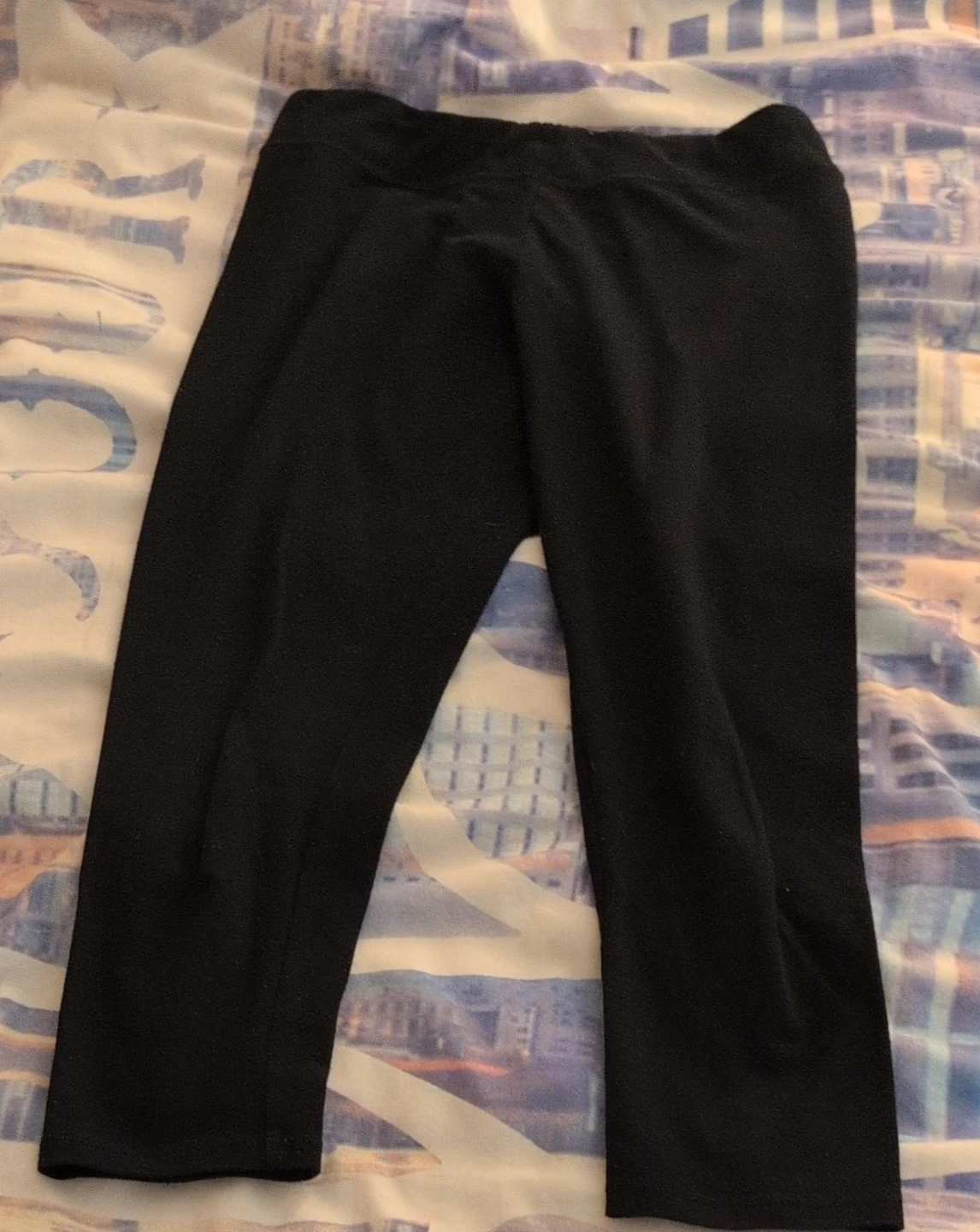 Black Capris