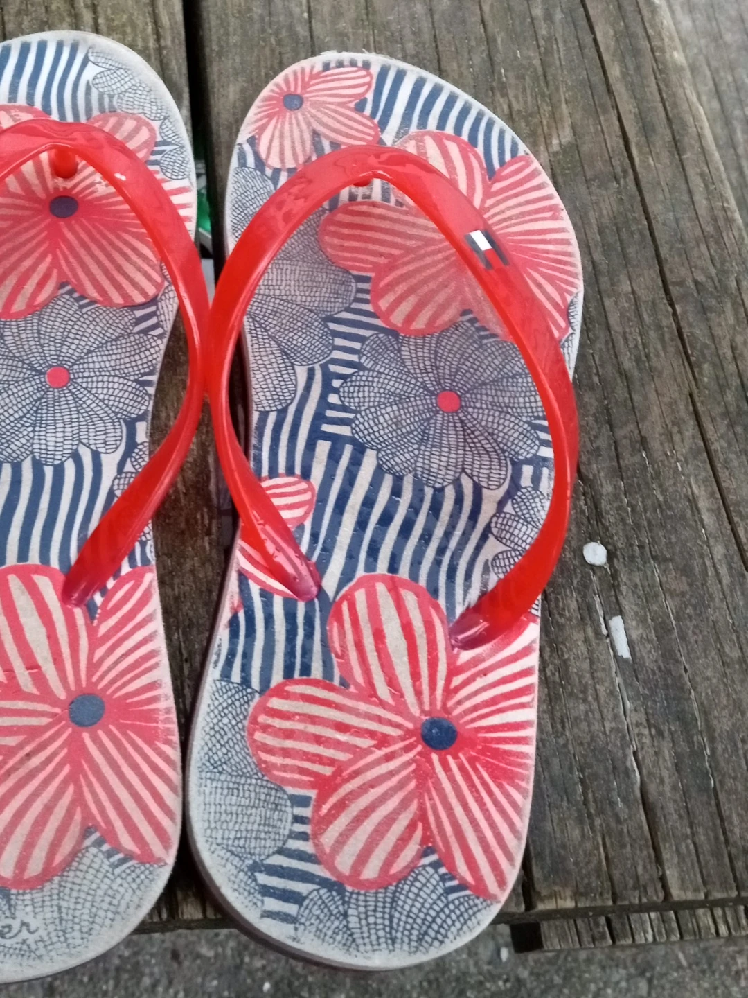 Tommy Hilfiger Flip Flops - Red Floral