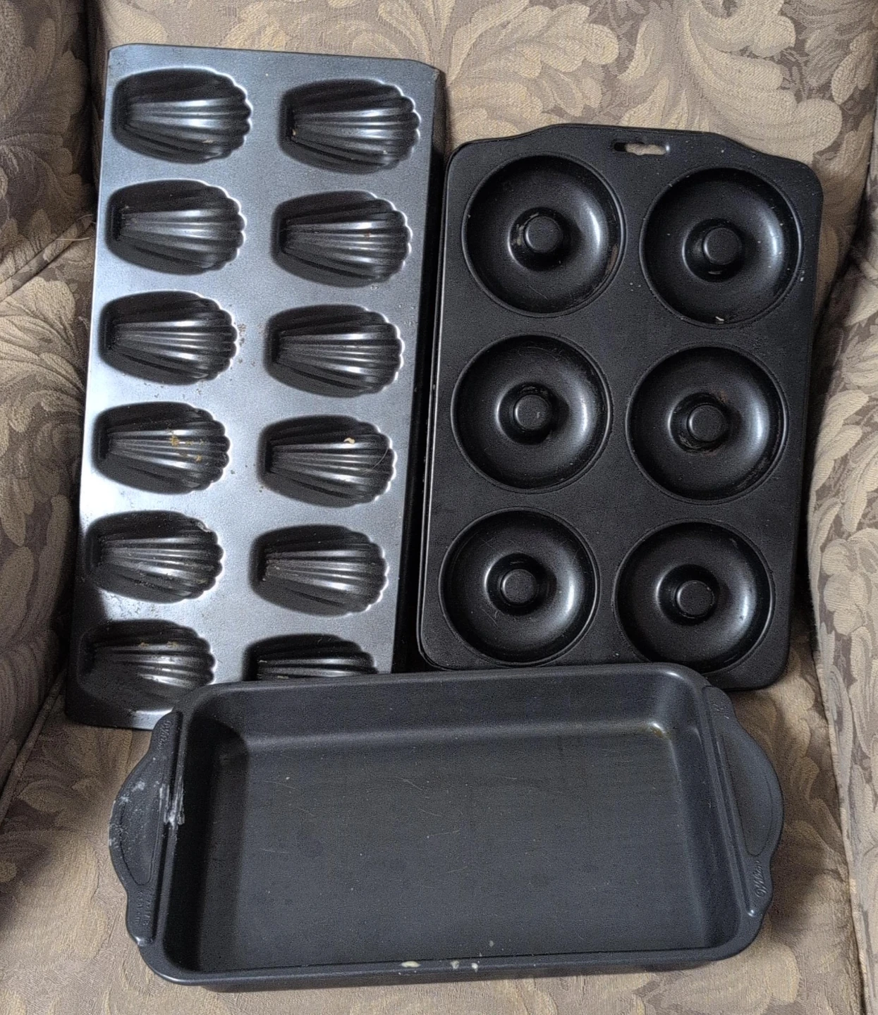 Baking Pan Set: Madeleine, Donut, and Rectangular