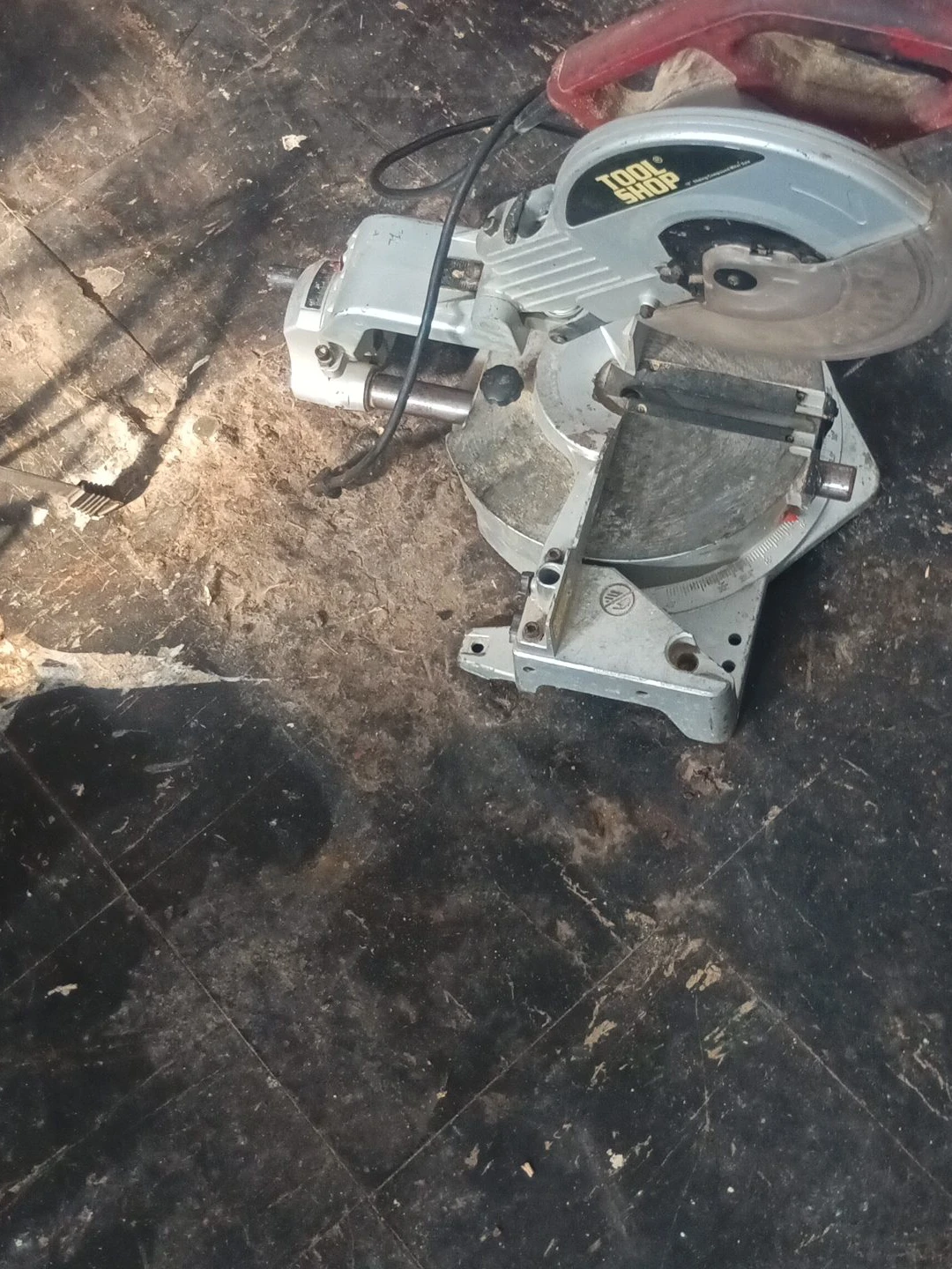 Tool Shop Compound Miter Saw