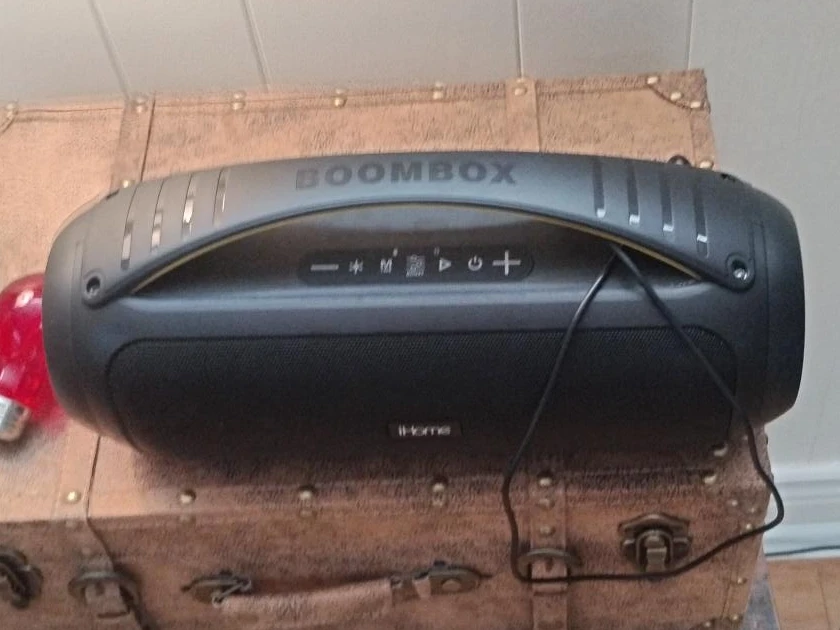 iHome Boombox Speaker