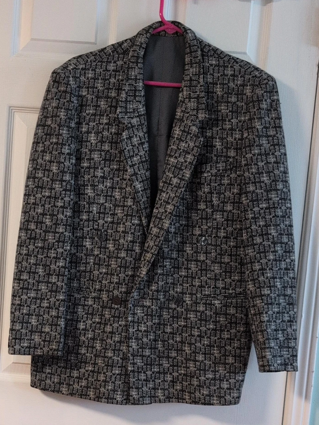 Men's Black and Grey Plaid Blazer