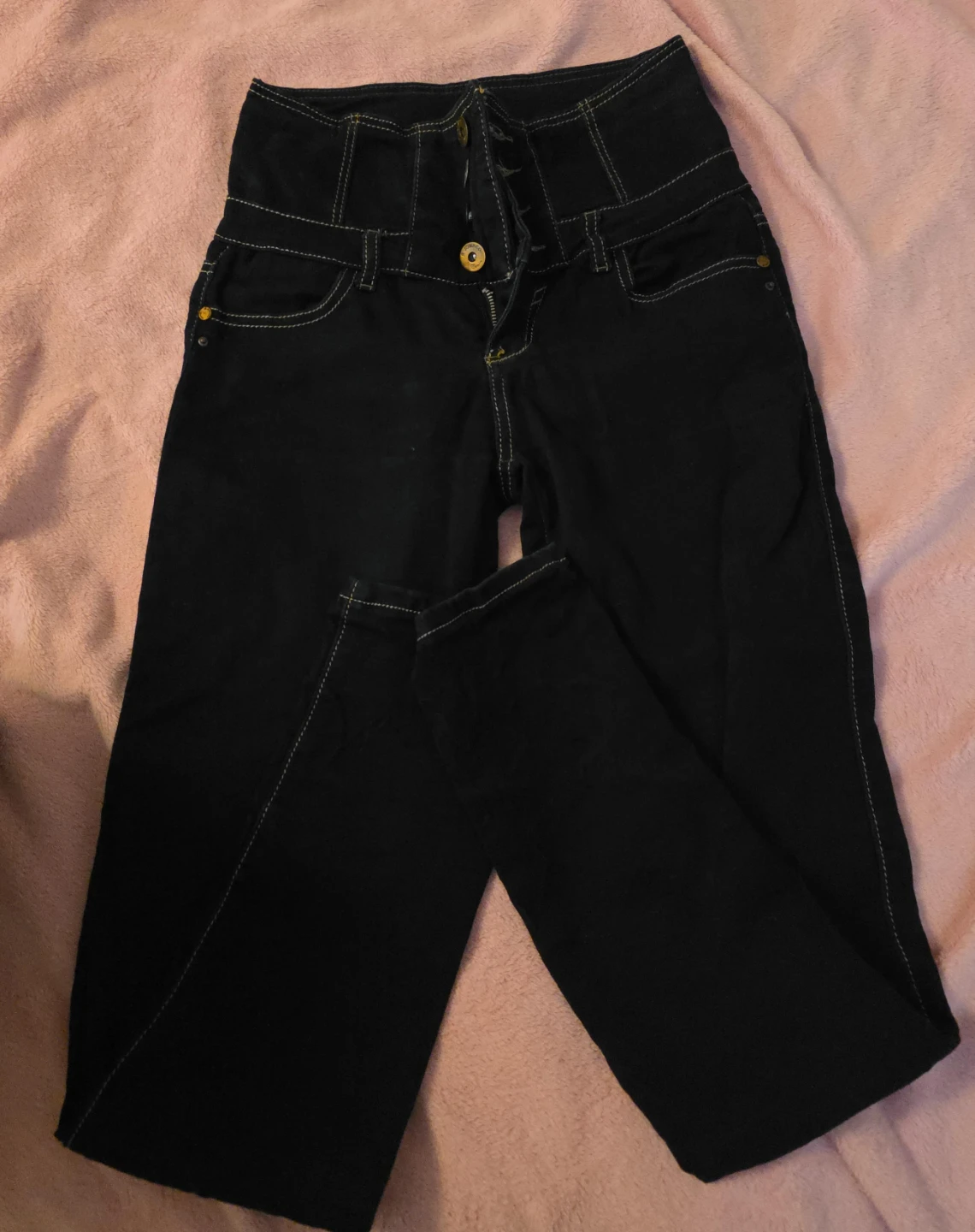 Black High-Waisted Jeans
