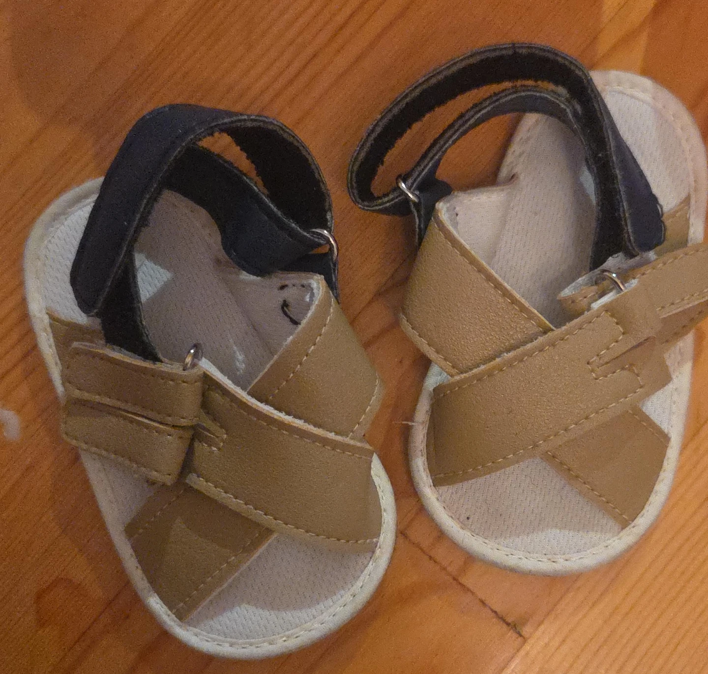 Sandales pour bébé, marron et noir