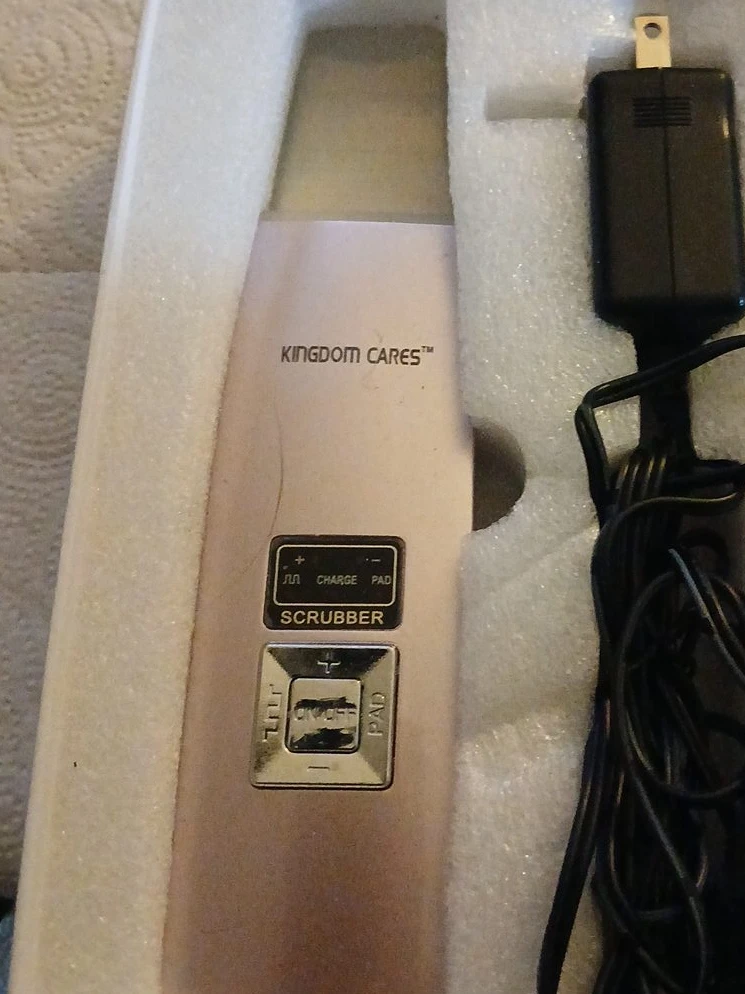Kingdom Cares Facial Scrubber with Charger