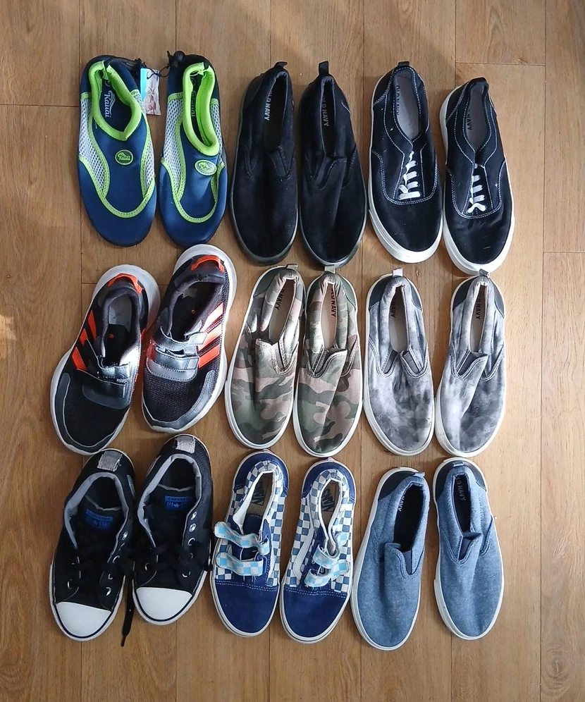 Old Navy Black Slip-On Shoes
