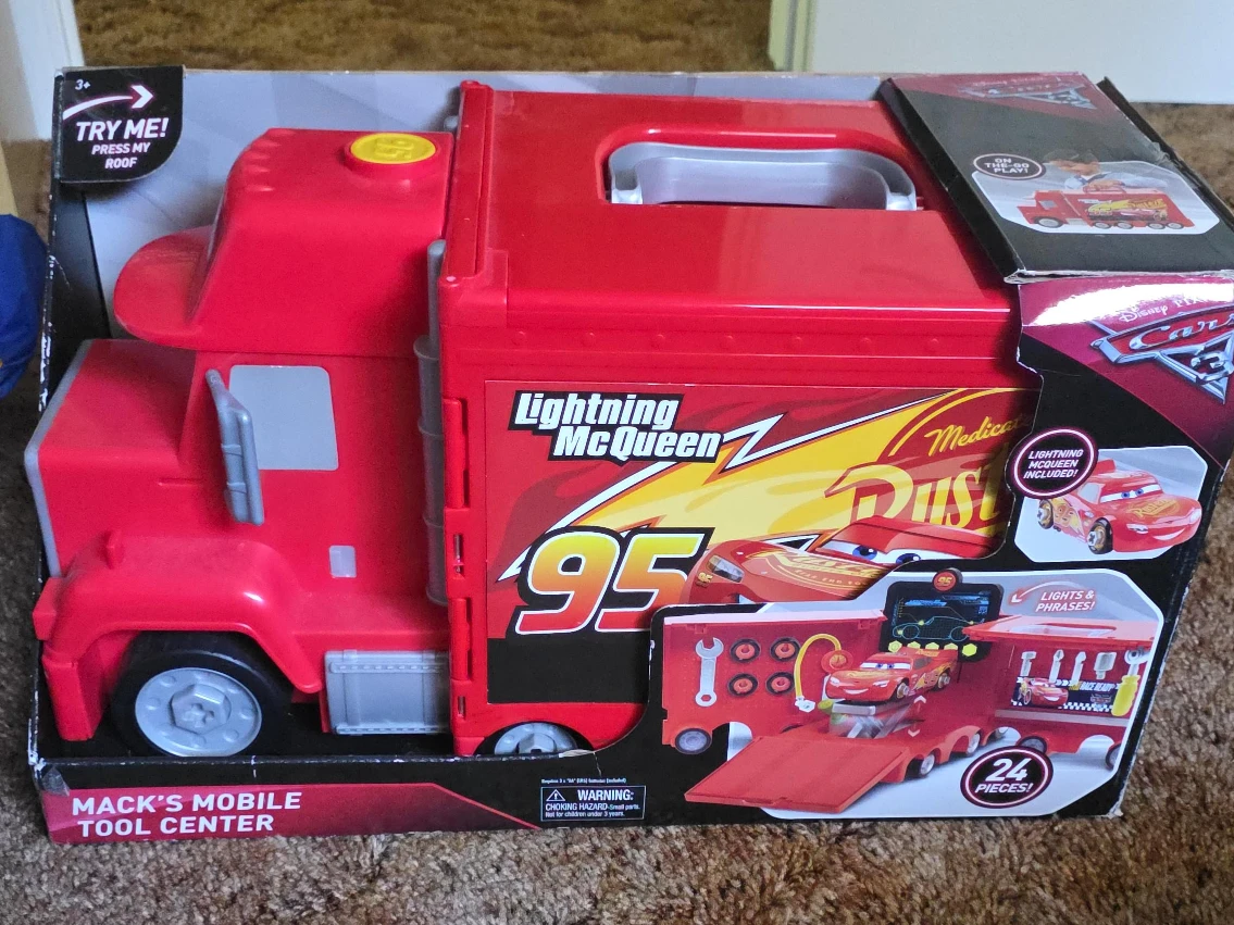 Disney Pixar Cars Lightning McQueen Toy