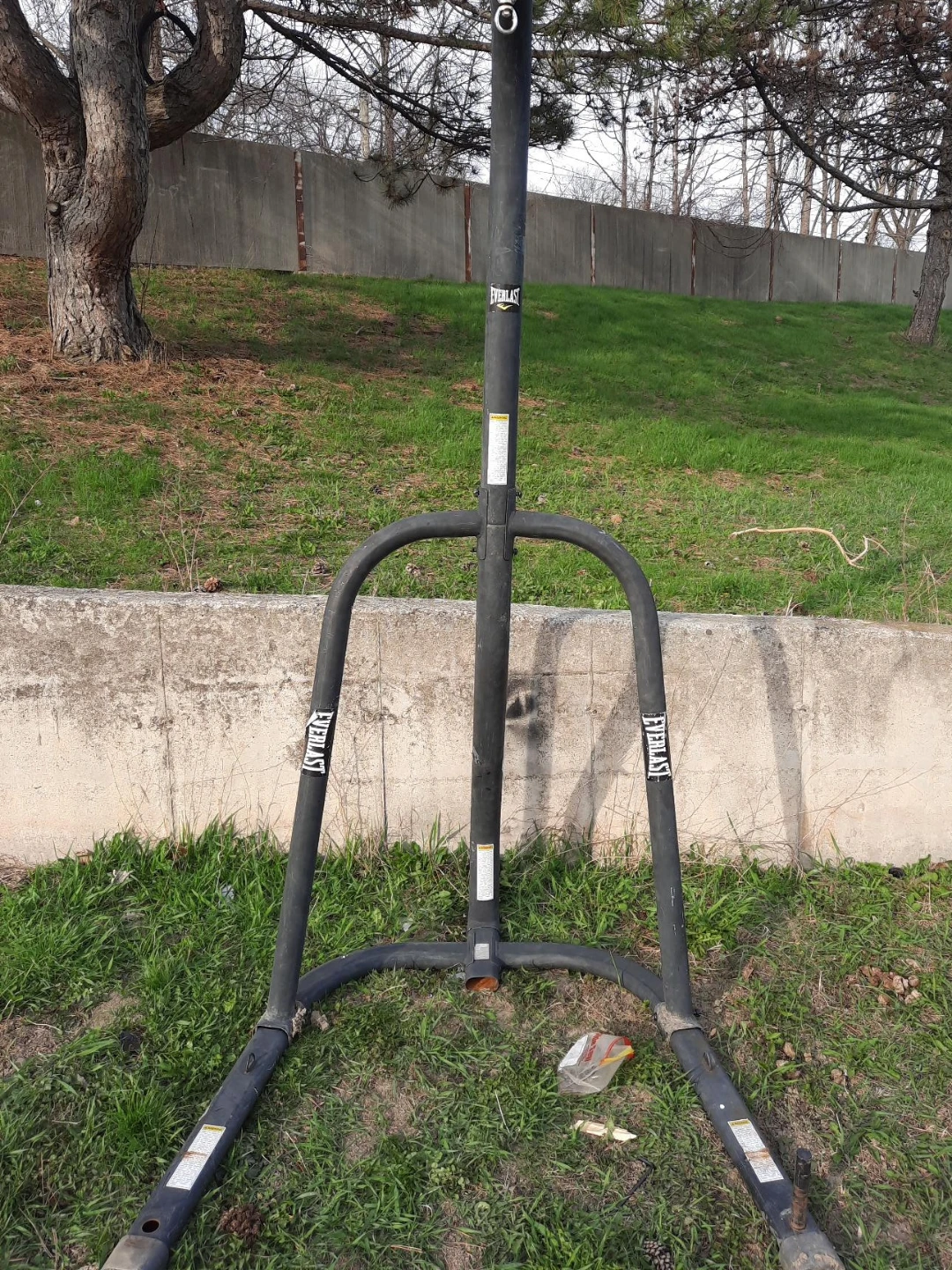 Everlast Punching Bag Stand