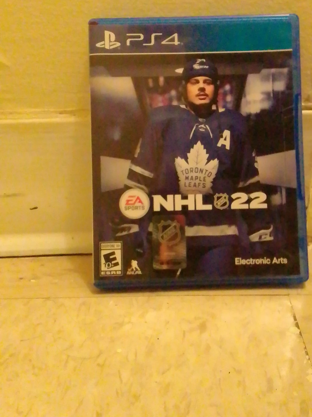 PS4 NHL 22 and NFL 20 Video Game