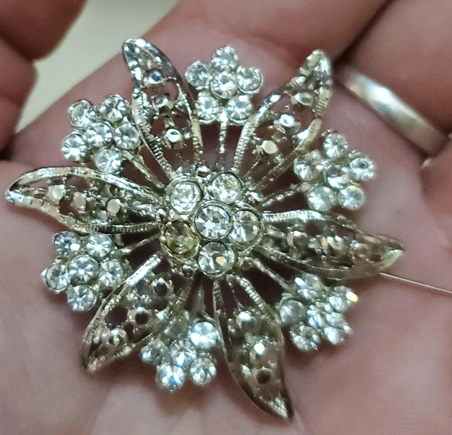 Vintage style floral rhinestone brooch