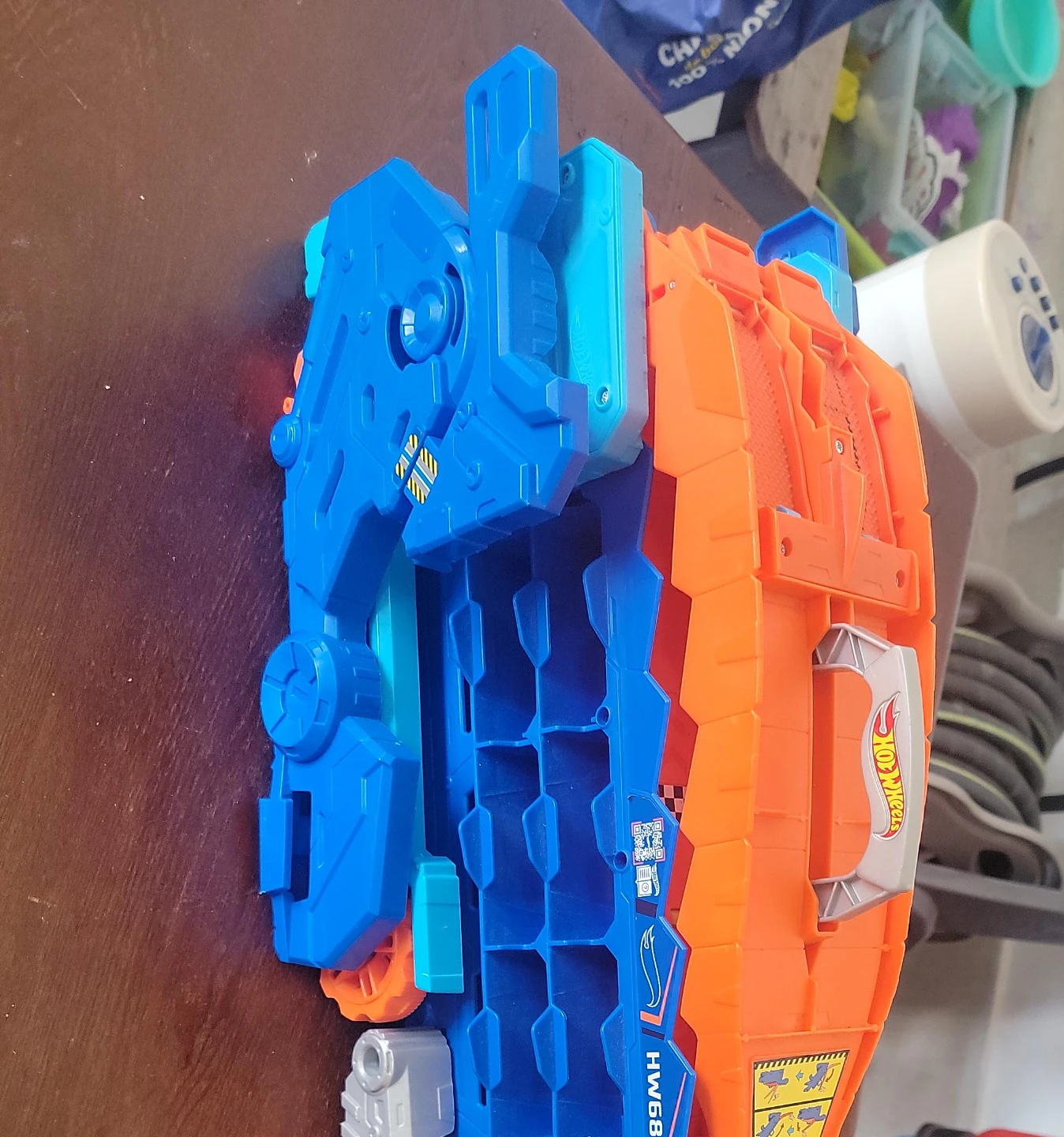Hot Wheels T-rex hauler