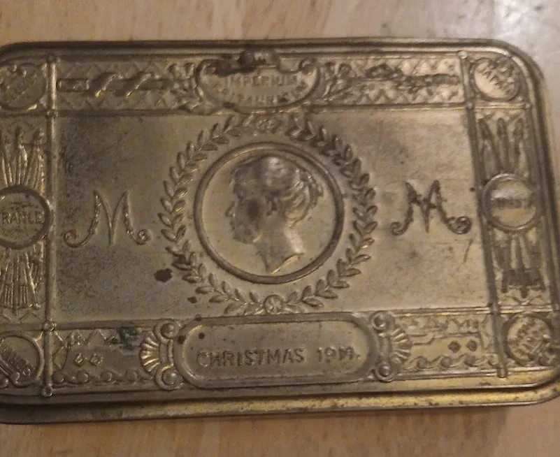 Antique Christmas 1914 Tin Box - photo 3