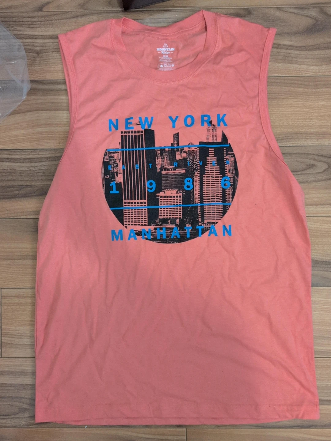 Mountain Ridge New York Graphic Tank Top - Medium