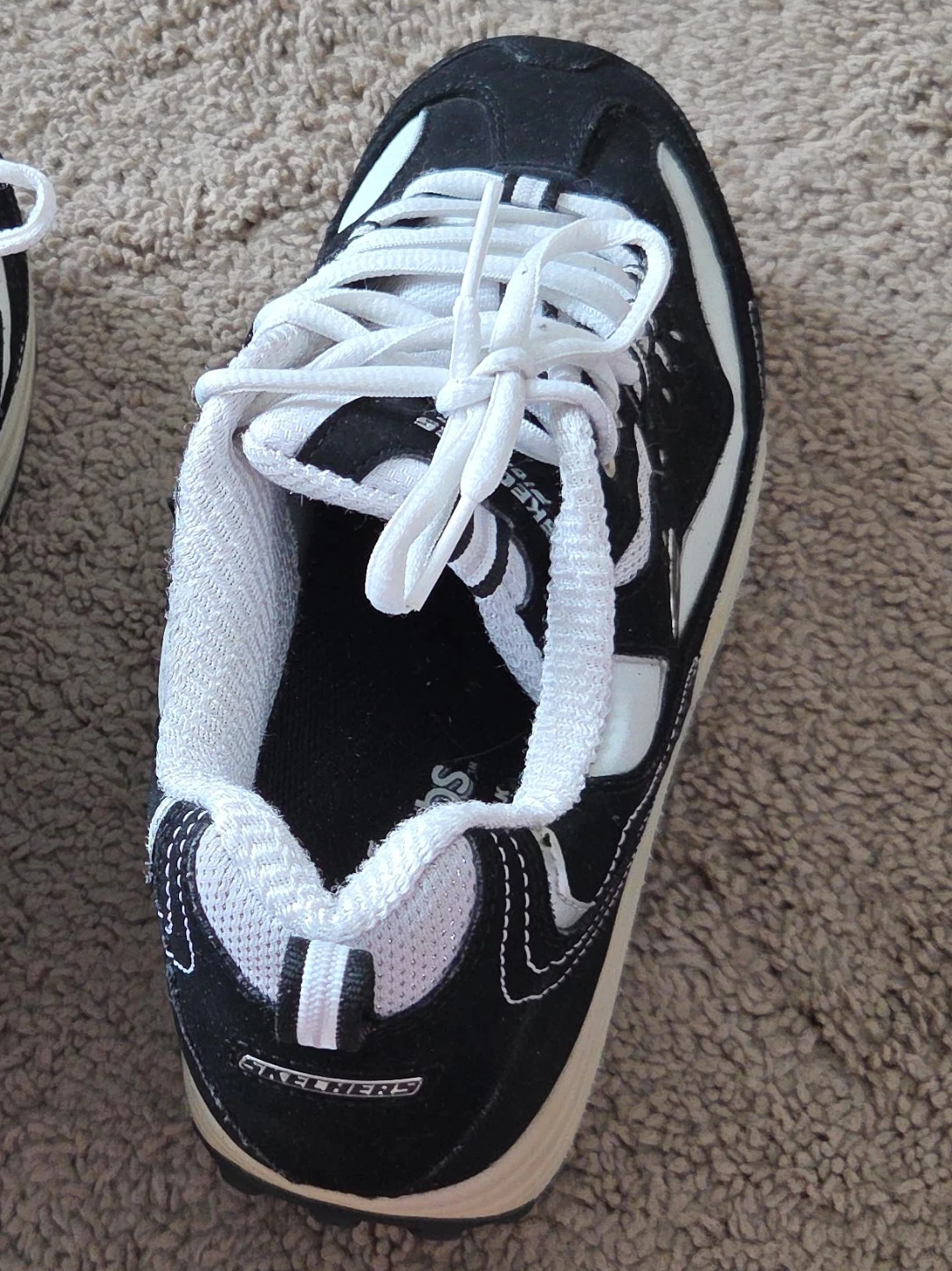 Skechers Women's Black & White Athletic Shoes