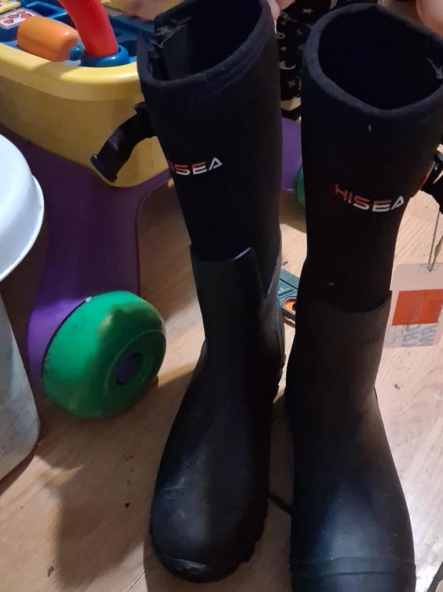 Hisea Black Neoprene Boots