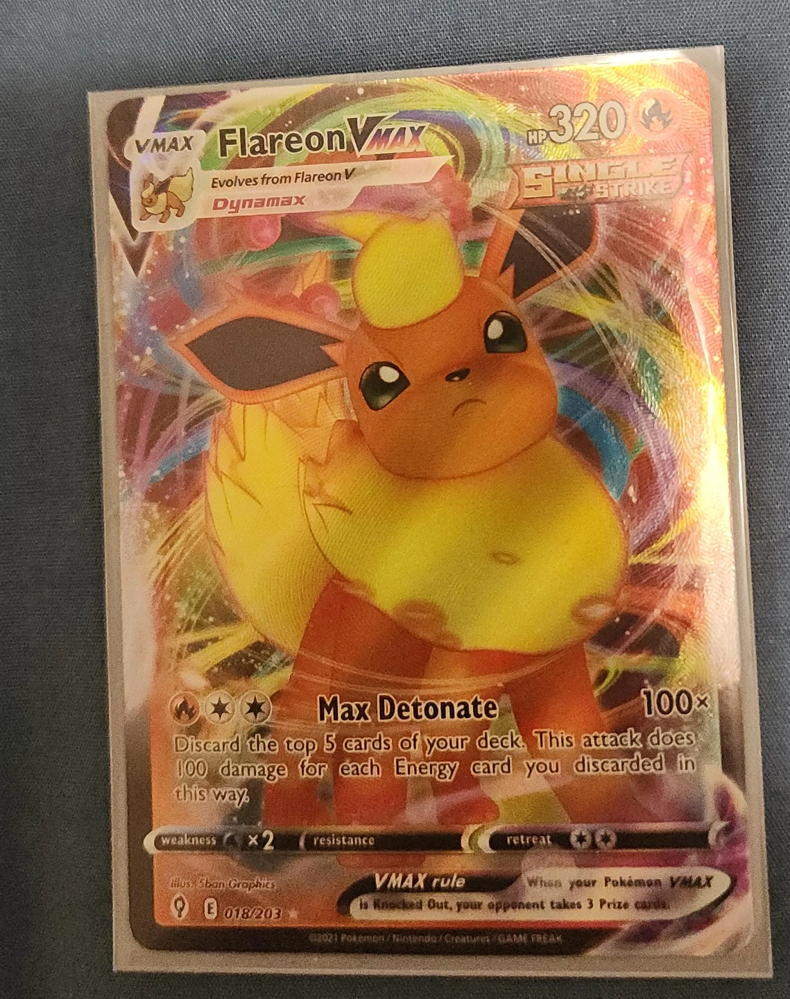 Pokemon Card - Flareon VMAX 018/203