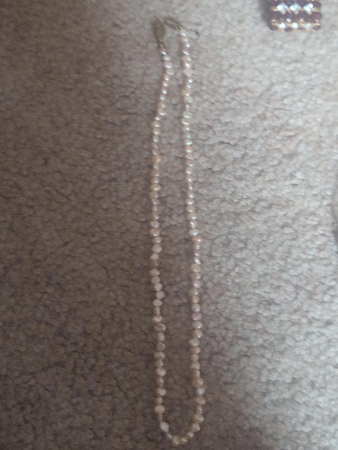Small pearl necklace