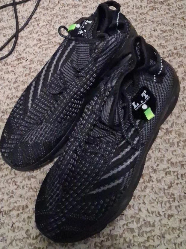 L.T. DAMP SHOES Black Knit Running Shoes