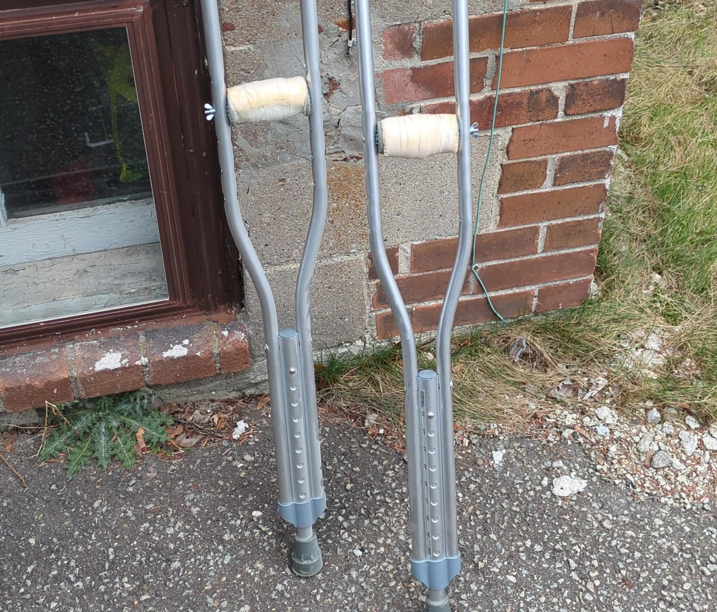 Adjustable Crutches