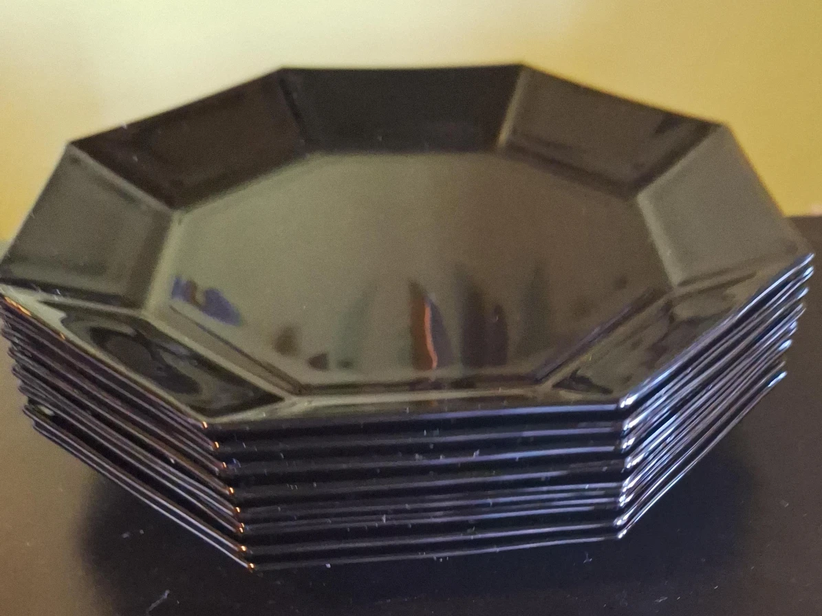 Set of 8 Black Octagonal Plates