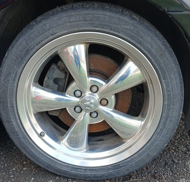 Set of 4 Ironman 245/45ZR20 Tire and Chrome Rim