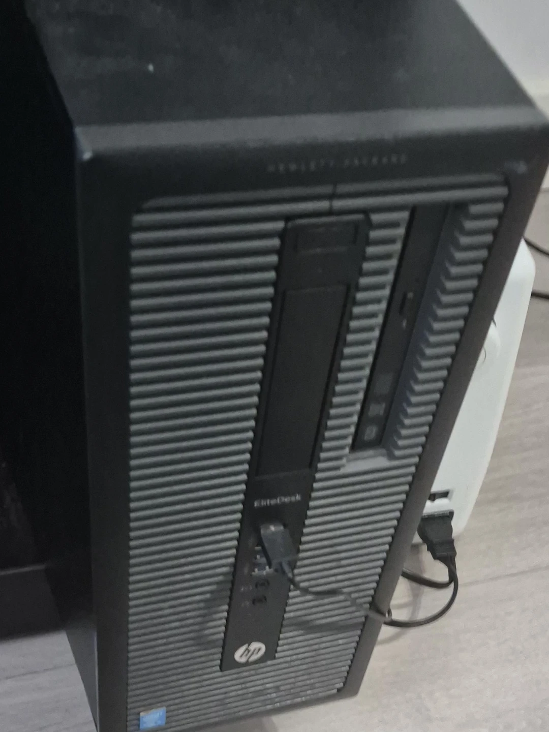 HP EliteDesk Tower Computer