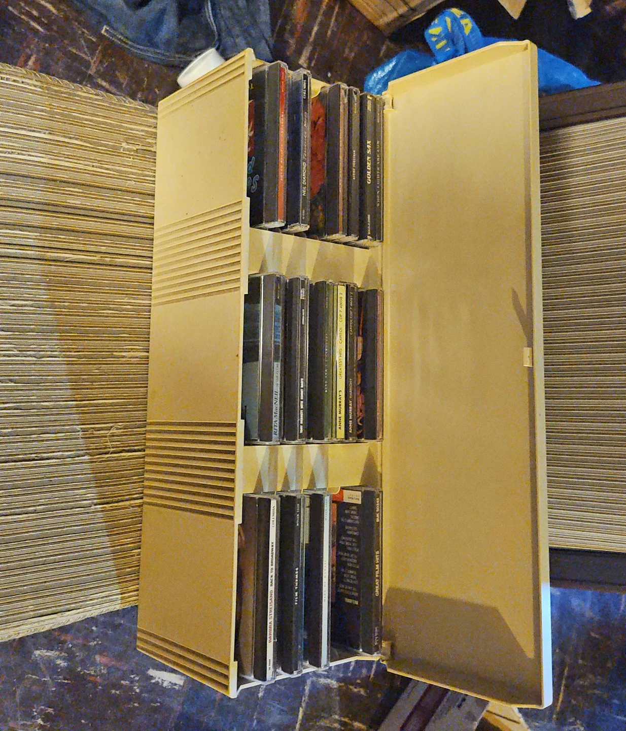 Case Logic Beige CD Storage Case Organizer Holder