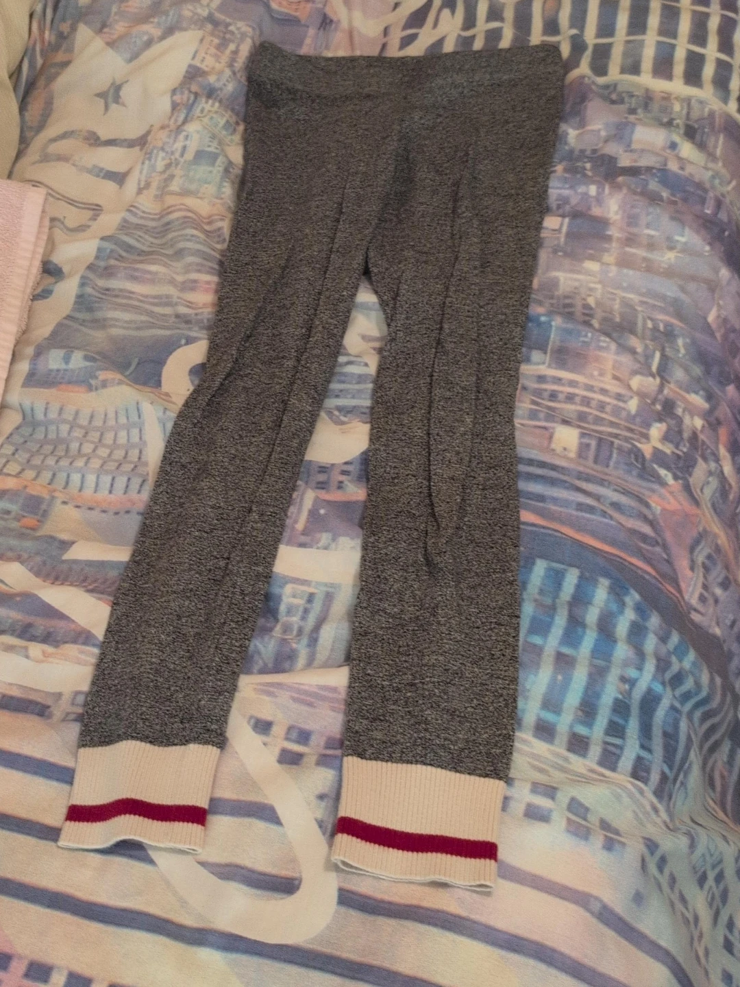 Grey Athletic Leggings with Striped Cuffs
